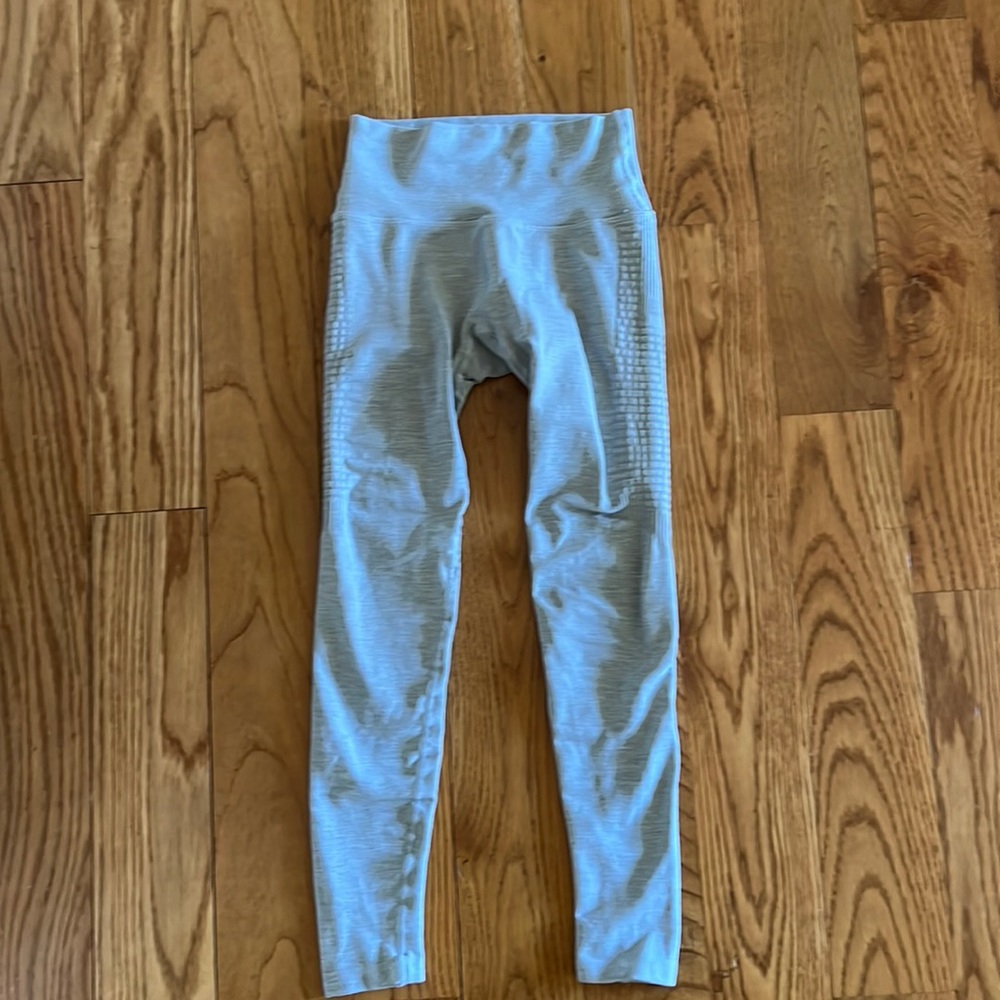 Alphalete legging